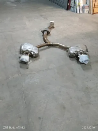 Escapes Audi RS4 8W0 253 612 E Boysen