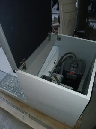 Acuario para hidromasaje con peces