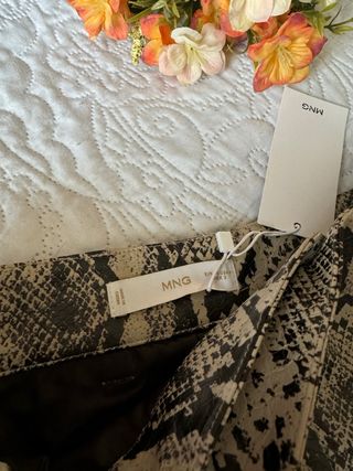 Mini falda piel de serpiente