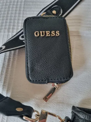 Bolso bandolera Guess negro con monedero