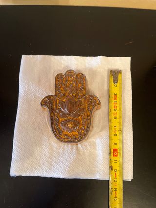 Mano de Fátima pintada a mano