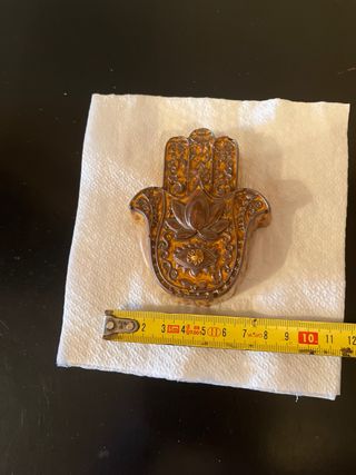 Mano de Fátima pintada a mano