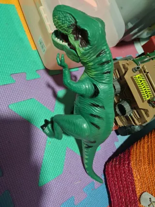 Dinosaurio T-Rex Verde gratis.