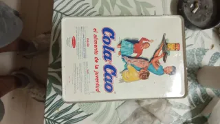 Caja Metálica Dorada Antigua y varios..objetos VER