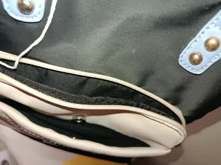 Mochila CHARRO Negra y Beige con asas azules, sólo