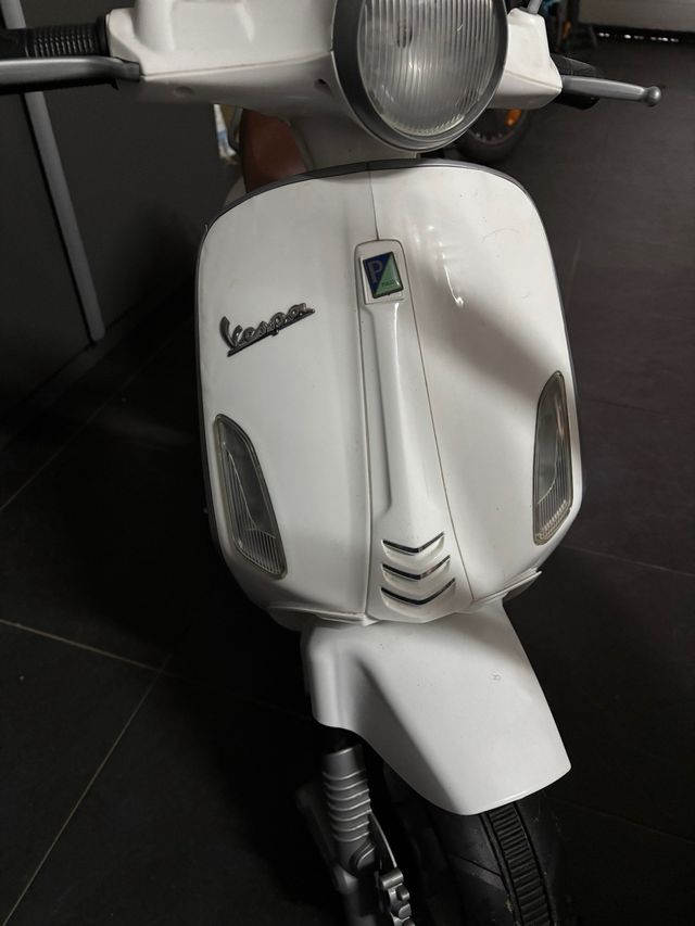 Moto Vespa Piaggio Blanca Niños