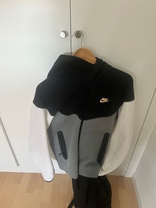 Sudadera Nike Tech Fleece