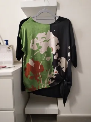 Camiseta con estampado floral talla única