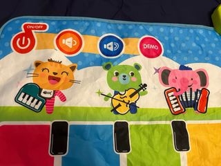 Alfombra musical interactiva para niños