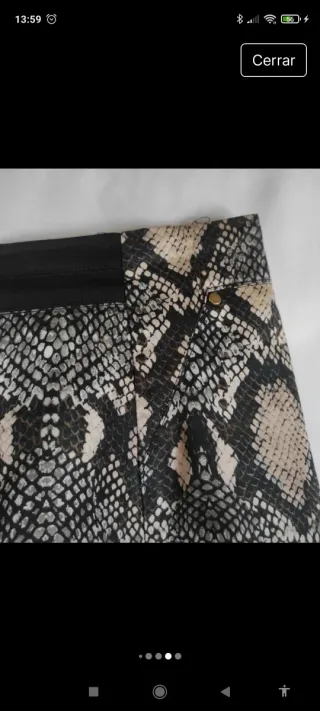 Falda estampado serpiente