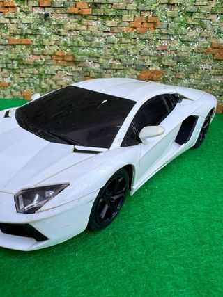 Lamborghini Aventador LP700-4 – Escala 1:24