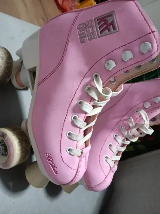 Botas de patinar rosas talla 34