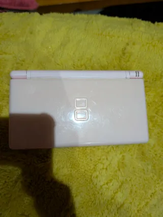 Nintendo DS Lite Rosa con giochi e caricatore