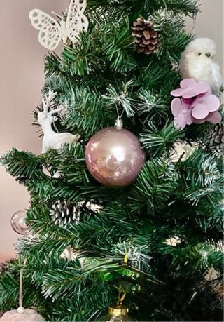 Árbol de Navidad con blanco