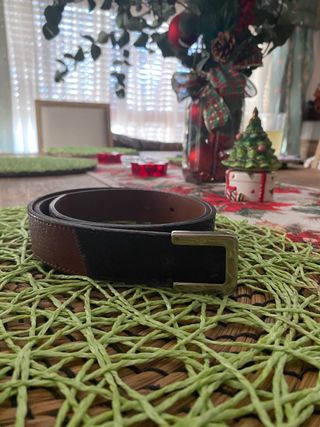 Cinturón de cuero marrón y negro