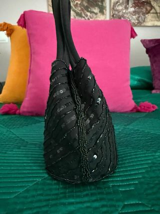 Bolso de fiesta negro con lentejuelas