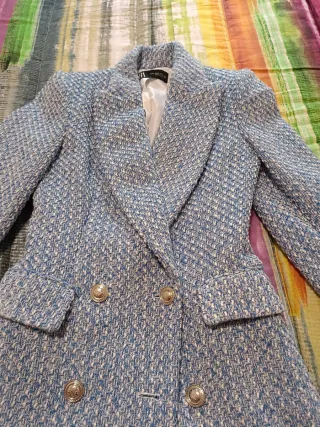 Blazer Zara azul y blanco