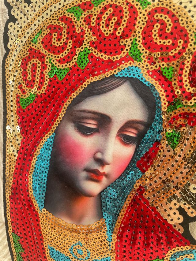 Parche Virgen María Lentejuelas Dorado Rojo