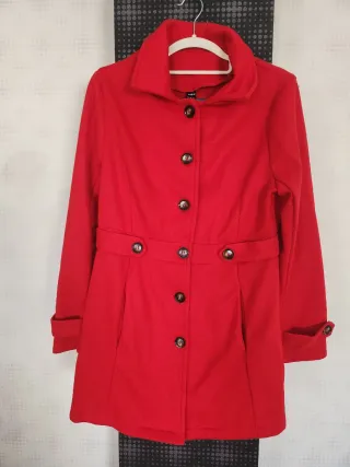 Abrigo rojo mujer