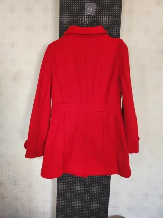 Abrigo rojo mujer