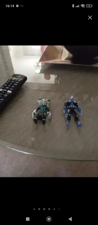 Muñecos Root y Almuth