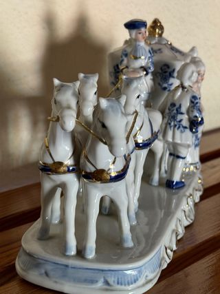 Figura de porcelana Carruaje con caballos