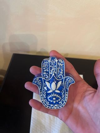 Mano de Fátima escayola pintada a mano