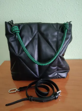 Bolso Parfois negro y verde con doble correa
