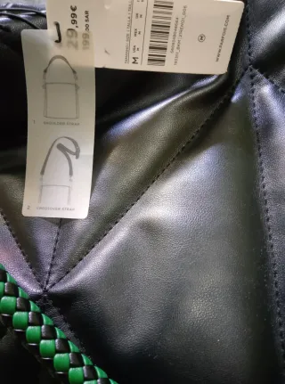 Bolso Parfois negro y verde con doble correa