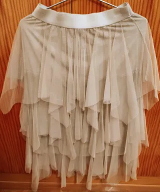 Falda tul picos asimétrica beige