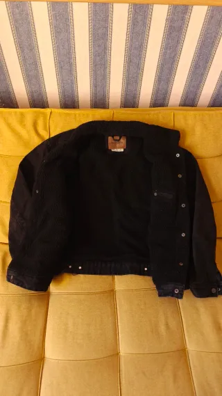 Chaqueta vaquera Pull&Bear negra aislante