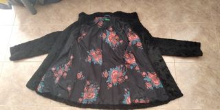 Chaquetón peludo Benetton Talla M. Tendencia 2026