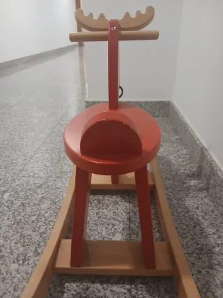 Balanza de madera para niños