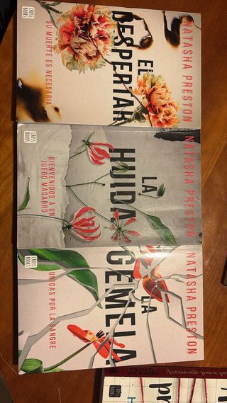 El despertar  La huida  La gemela