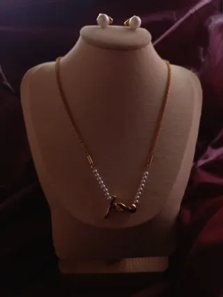 Conjunto de joyería oro y perlas