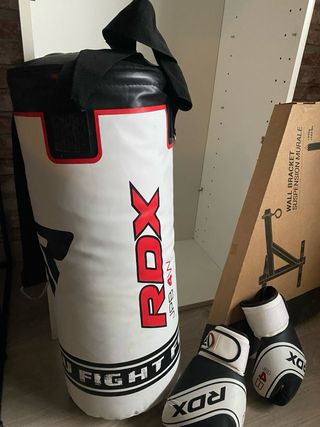 Saco boxeo RDX + guantes + soporte pared