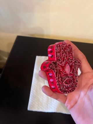 Mano de Fátima pintada a mano