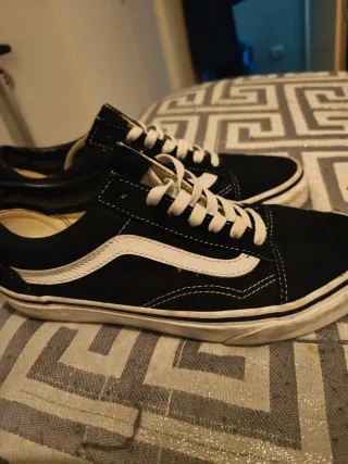 Zapatillas Vans Old Skool Negras y Blancas Unisex