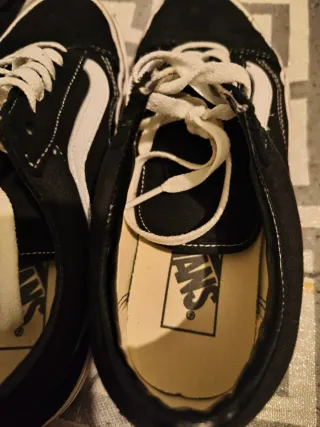 Zapatillas Vans Old Skool Negras y Blancas Unisex