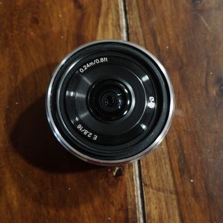Objetivo Sony E 16mm f/2.8
