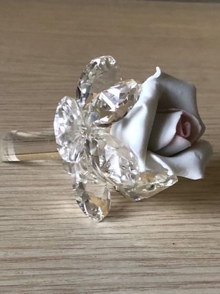 Rosa ceramica e cristallo vintage