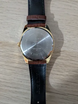 Reloj Casio MTP-1302PGL-9AV Dorado y Marrón