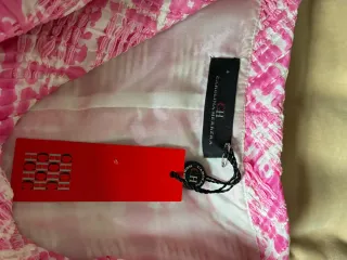 Vestido Carolina Herrera rosa y blanco