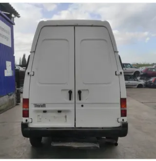 Se realizan portes y mudanzas.