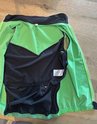 Chaleco Q36.5 Verde y Negro