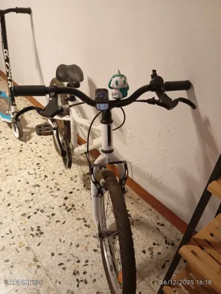 Bicicleta infantil Riverside blanca