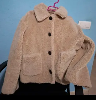 Chaqueta beige de borreguito