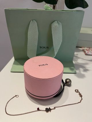 Pulsera Oso Tous espinelas y rubí