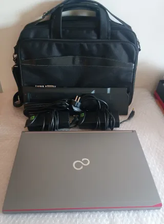 Portátil Fujitsu Intel Core i5 - 16GB RAM
