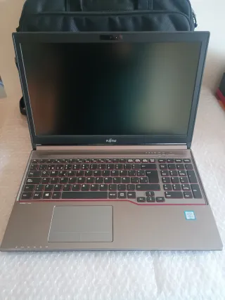Portátil Fujitsu Intel Core i5 - 16GB RAM